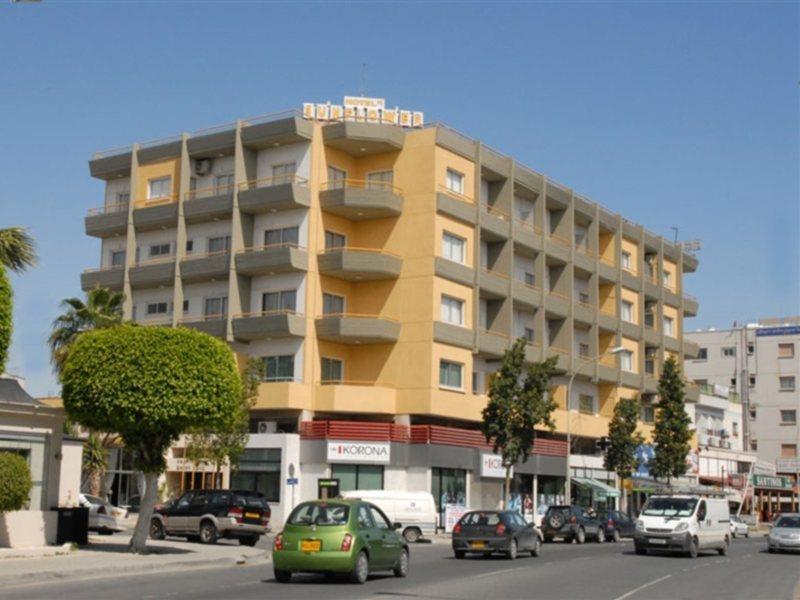 Sunflower Hotel Apartments Lárnaca Exterior foto
