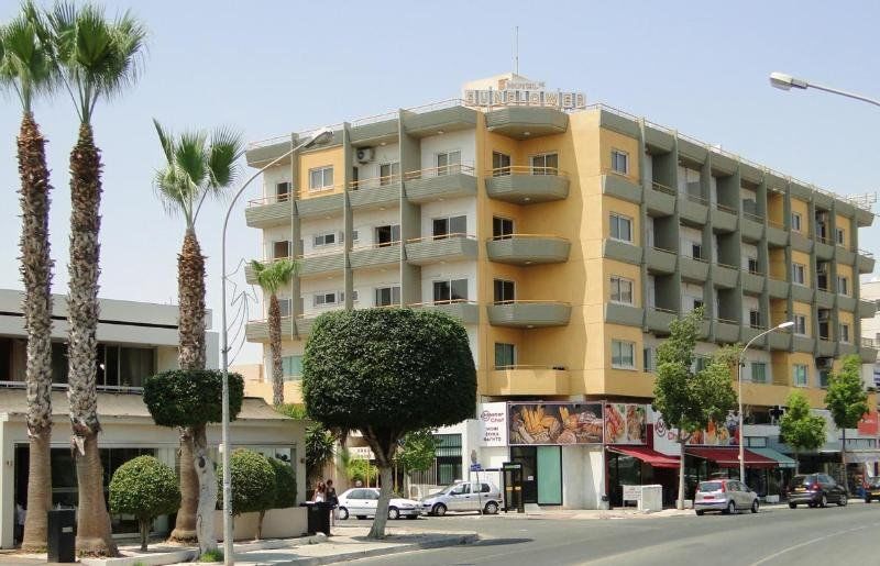 Sunflower Hotel Apartments Lárnaca Exterior foto